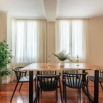 Akomodat En Apartamento En El Centro De Bilbao Con Parking