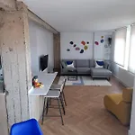 Alojamiento Moderno Y Sofisticado Con Vistas A La Ciudad
