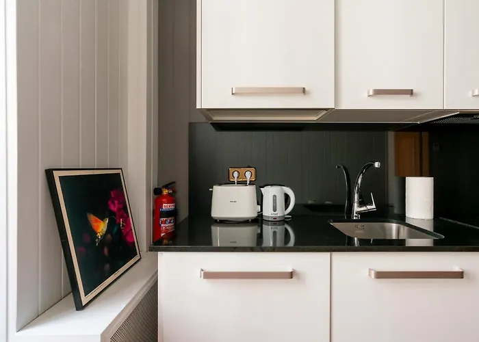 Ayala Apartment By People Rentals