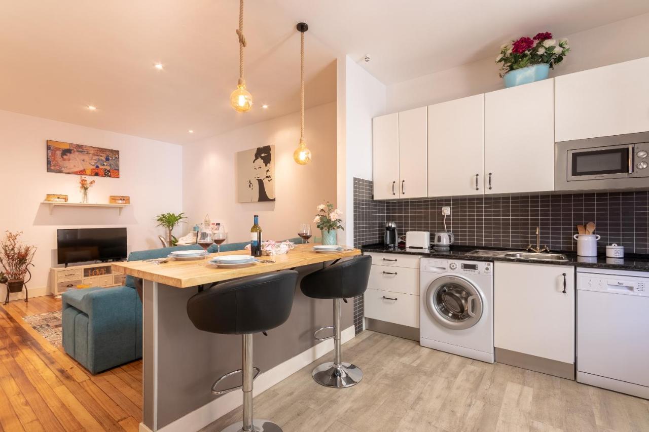 Between Old Town & Guggenheim!! Private Parking Apartment