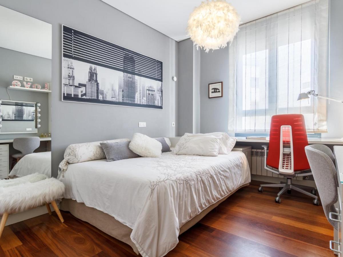 Apartamento De Diseno Con Parking Apartment Bilbao