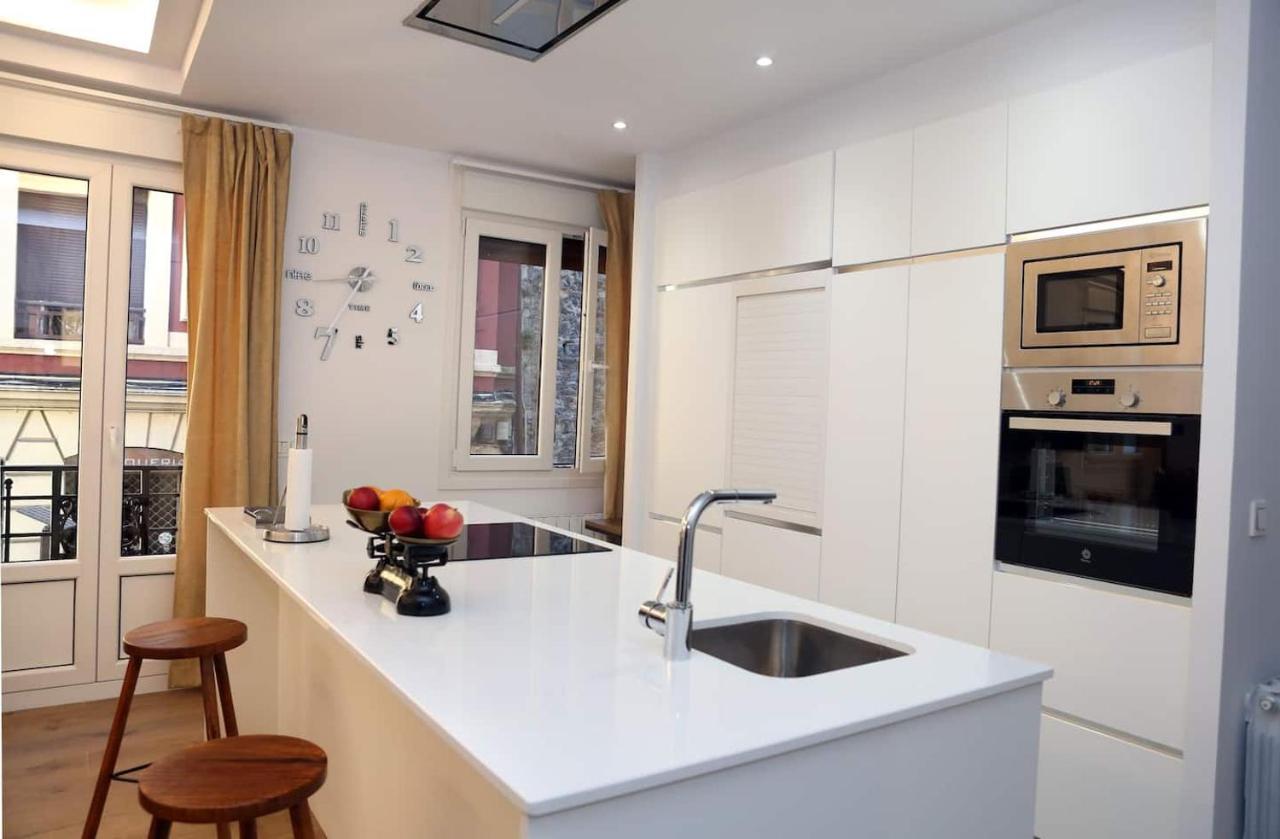 Piso Reformado A 2 Min Del Casco Viejo Con Garaje Gratis Apartment *