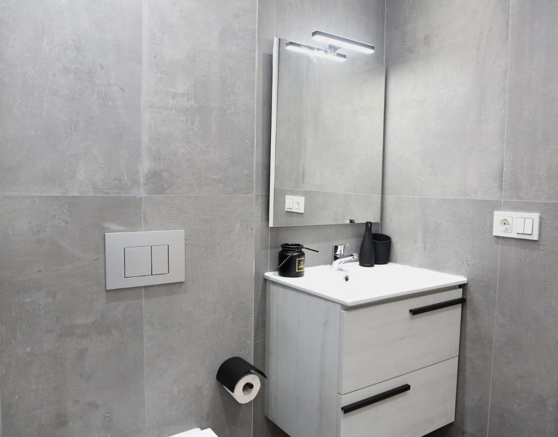 Piso Reformado A 2 Min Del Casco Viejo Con Garaje Gratis Apartment *