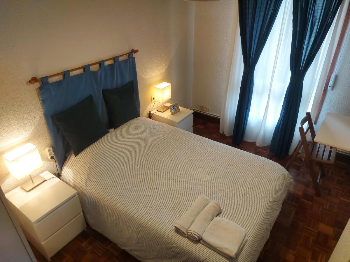 Habitación en casa particular Se Alquilan 3 Privadas Bilbao