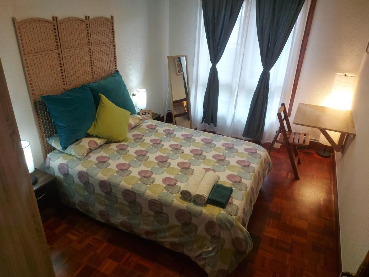 Habitación en casa particular Se Alquilan 3 Privadas Bilbao