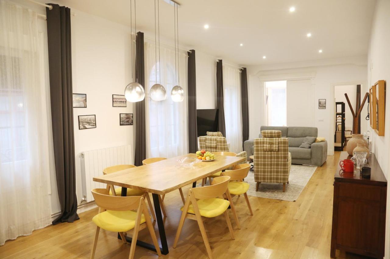 Piso Exclusivo Frente Al Casco Viejo Con Parking Gratis Bilbao