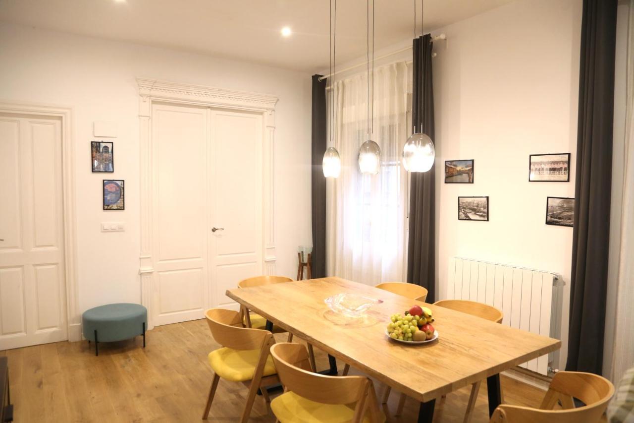 Apartment Piso Exclusivo Frente Al Casco Viejo Con Parking Gratis *