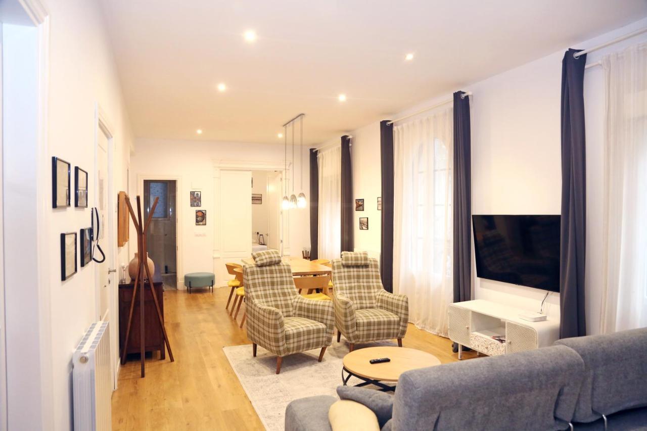 Piso Exclusivo Frente Al Casco Viejo Con Parking Gratis Bilbao