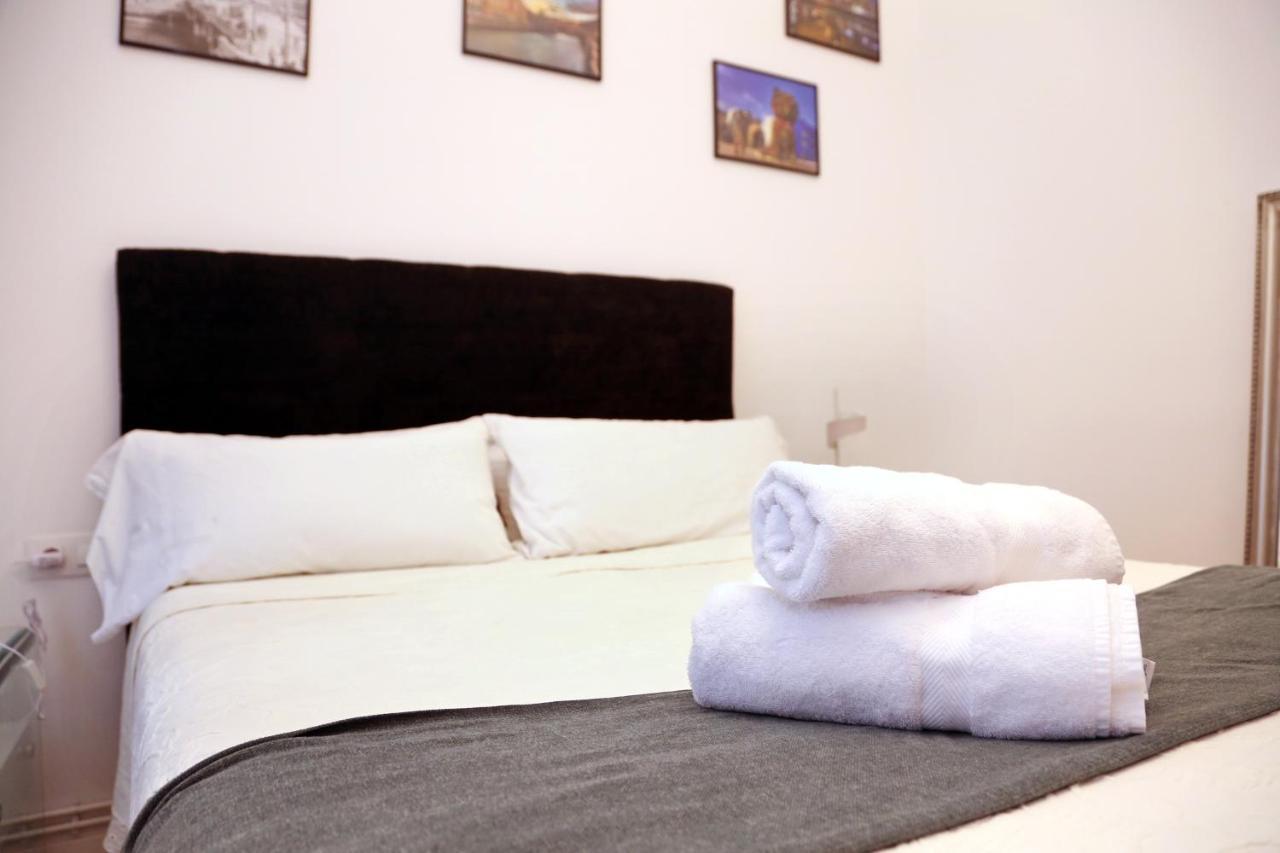 Piso Exclusivo Frente Al Casco Viejo Con Parking Gratis Apartment