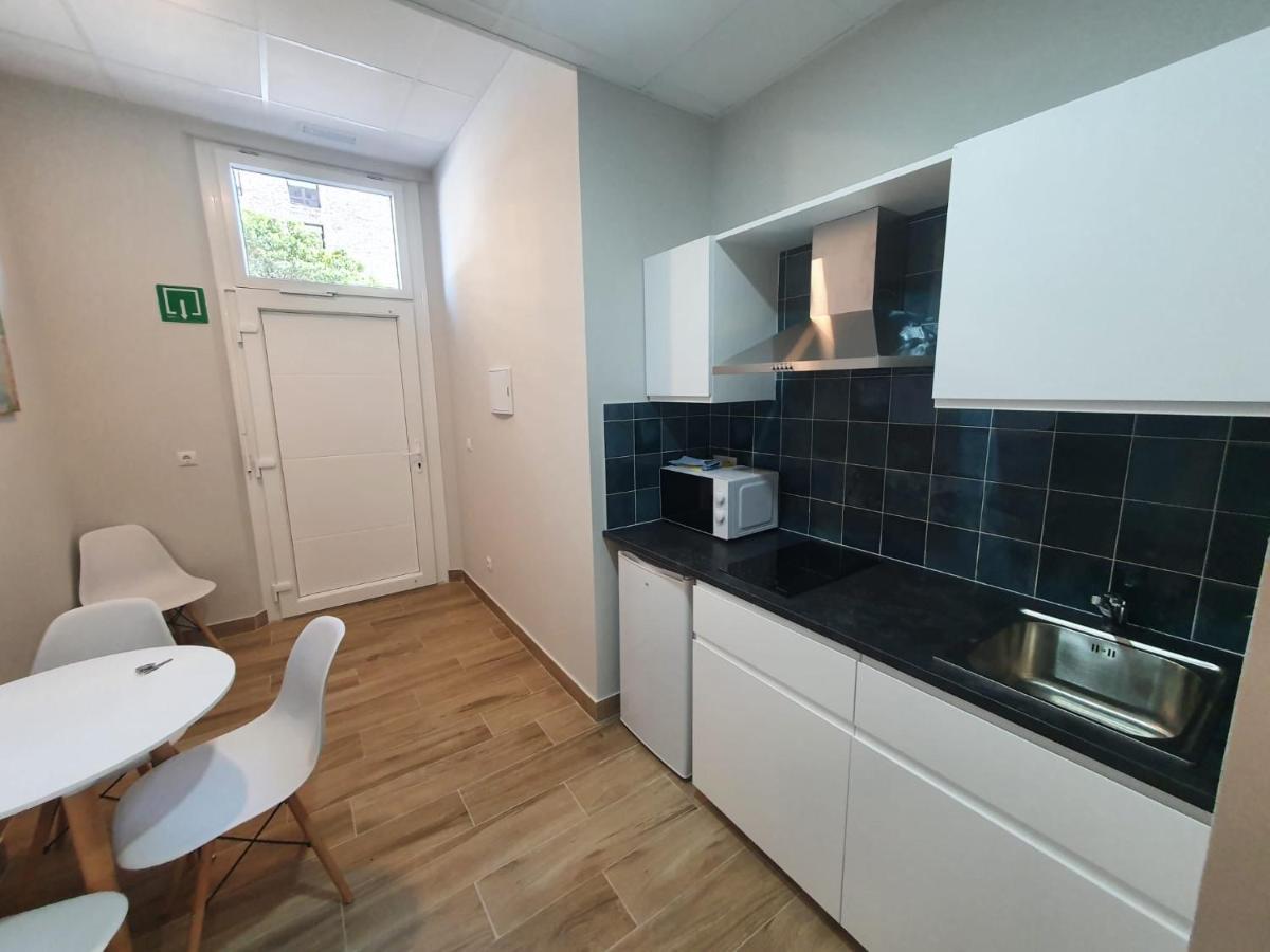 Apartment B75 *