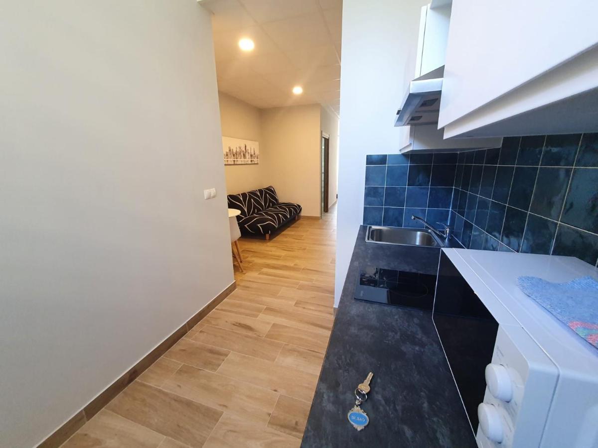 Apartment B75