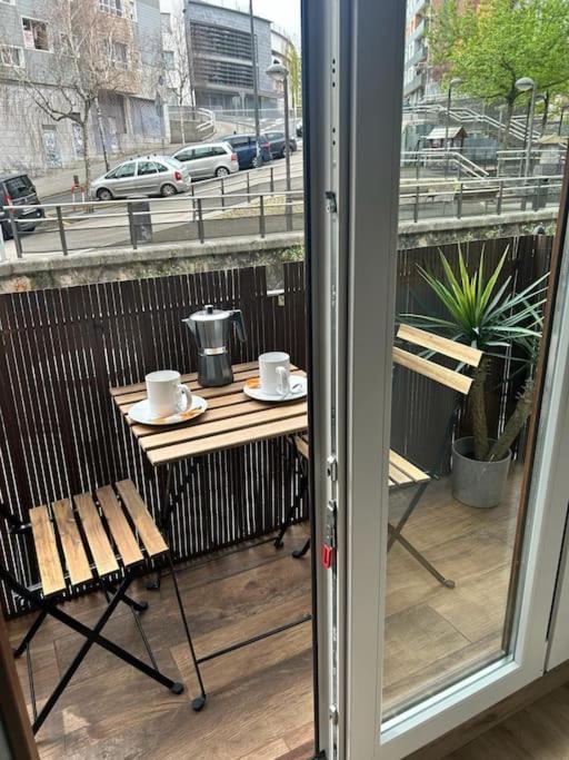 Piso Deluxe Con Balcon Cerca Del Casco Viejo