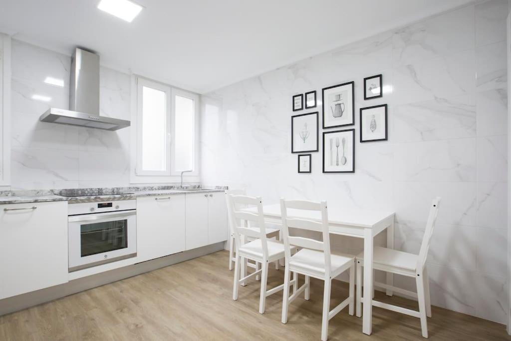Alhondiga Flat By Next Stop *