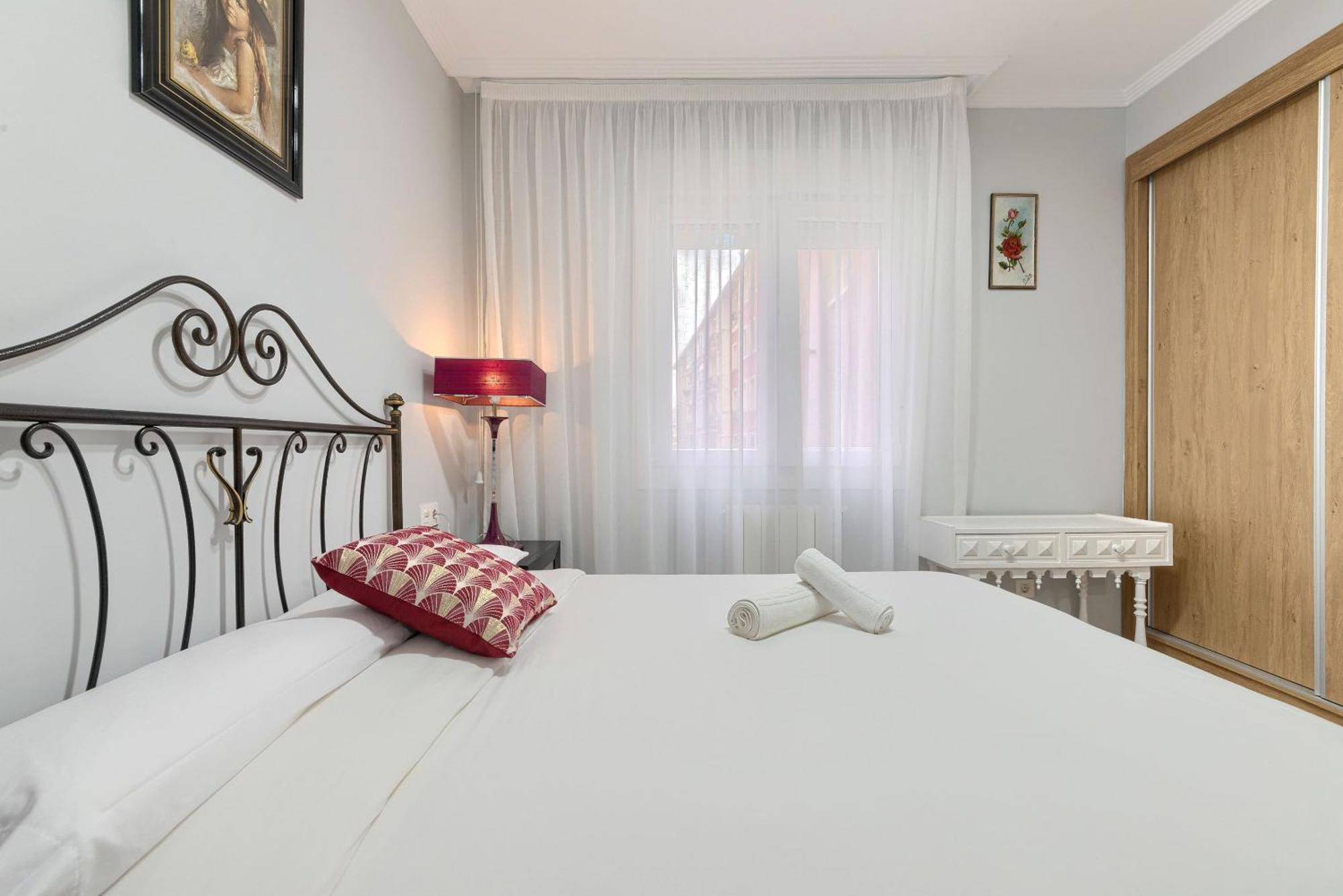 Appartement Vivienda Turistica Centrica Y Con Estilo En El Encantador Barrio La Cruz Bilbao