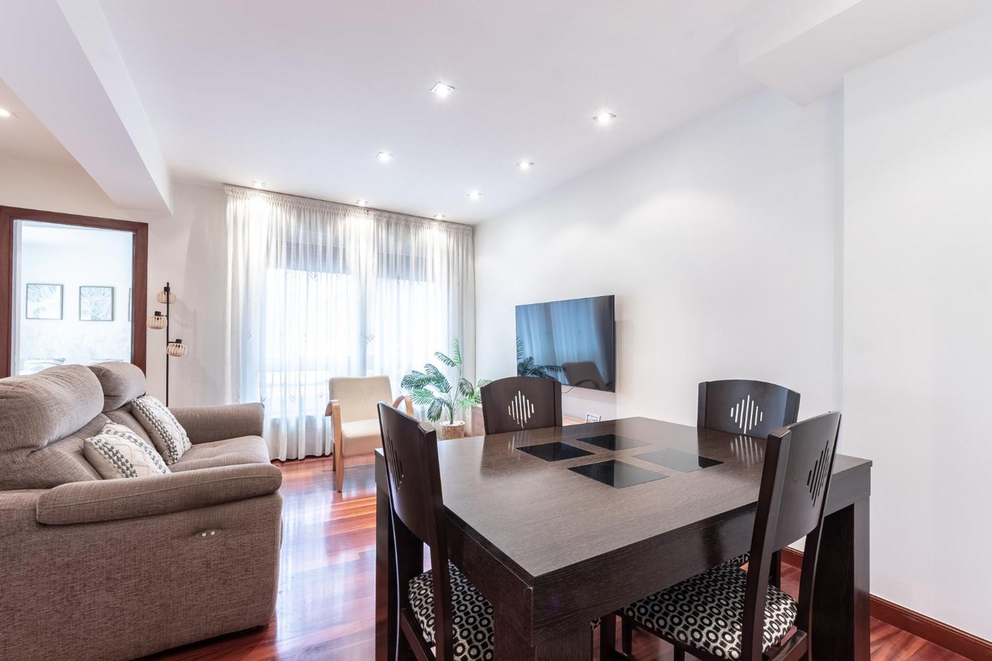 Amplio Y Acogedor Junto A Plaza Zabalburu Apartment *