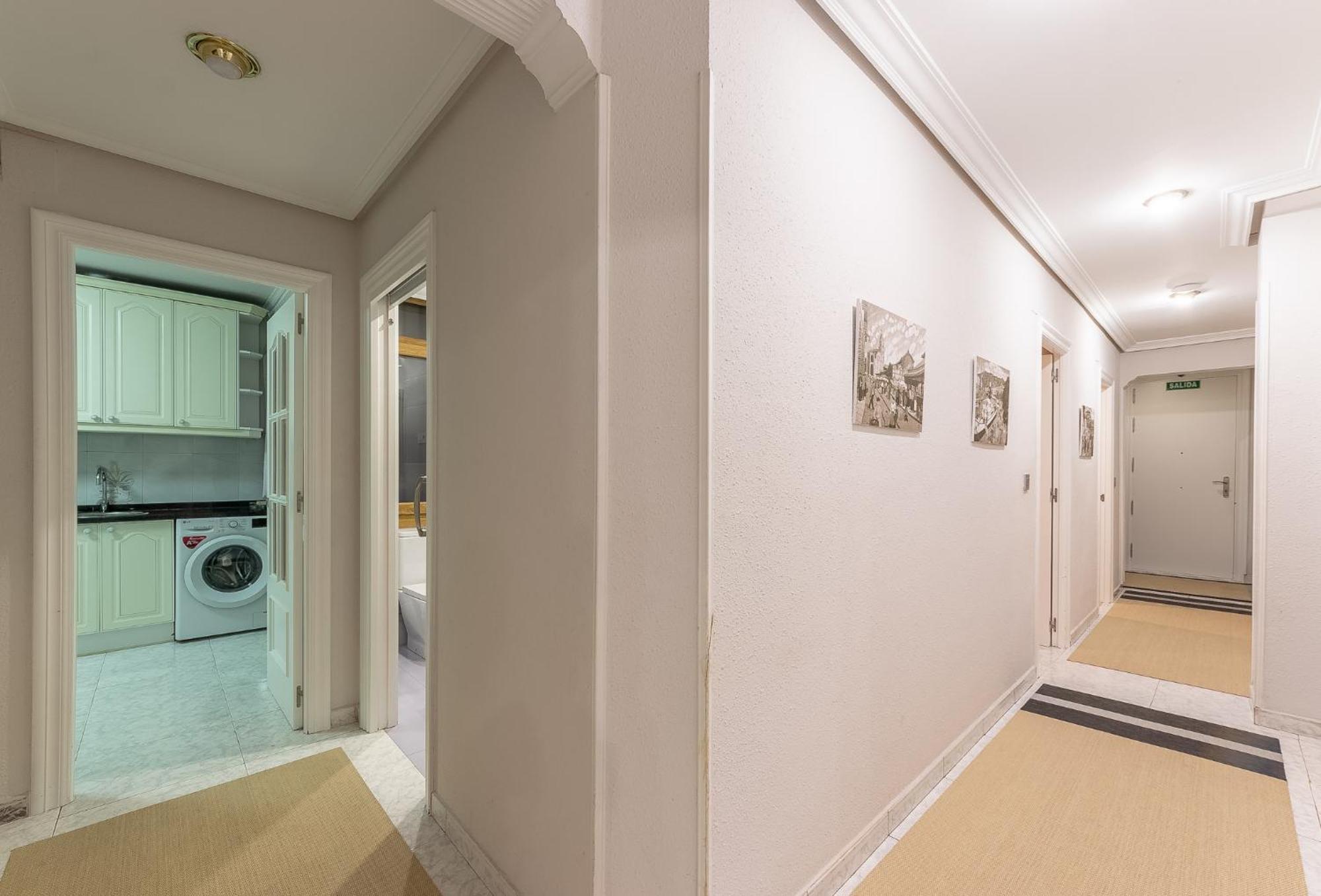 Apartamento En El Mismo Corazon Del Casco Viejo *