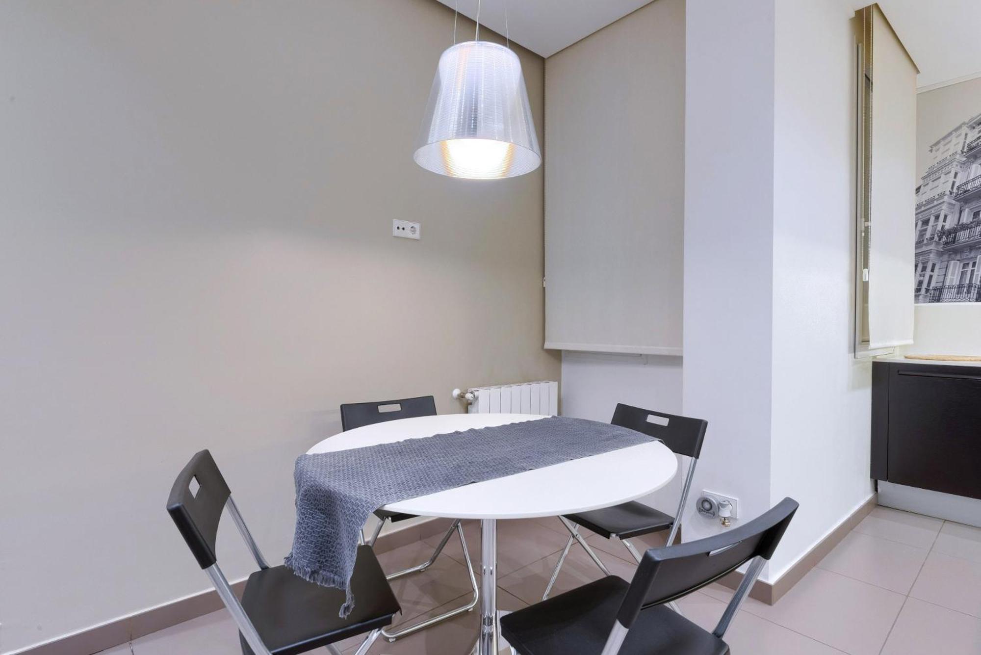 Elegante Vt En El Casco Viejo - Junto Al Metro Apartment *
