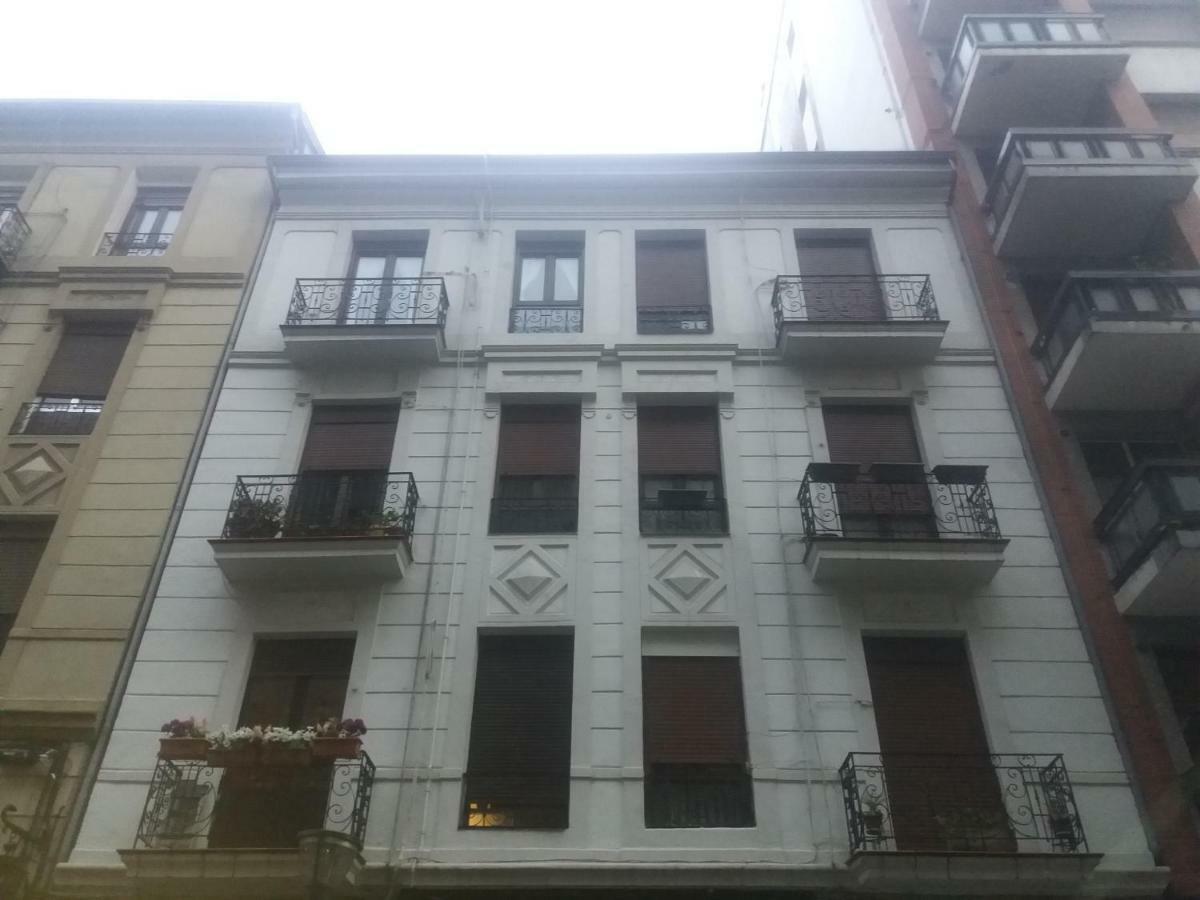 Apartment Between Old Town & Guggenheim!! Private Parking Bilbao