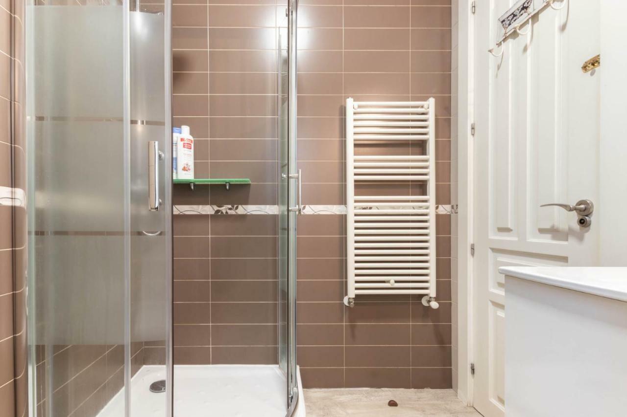 Between Old Town & Guggenheim!! Private Parking Apartment *