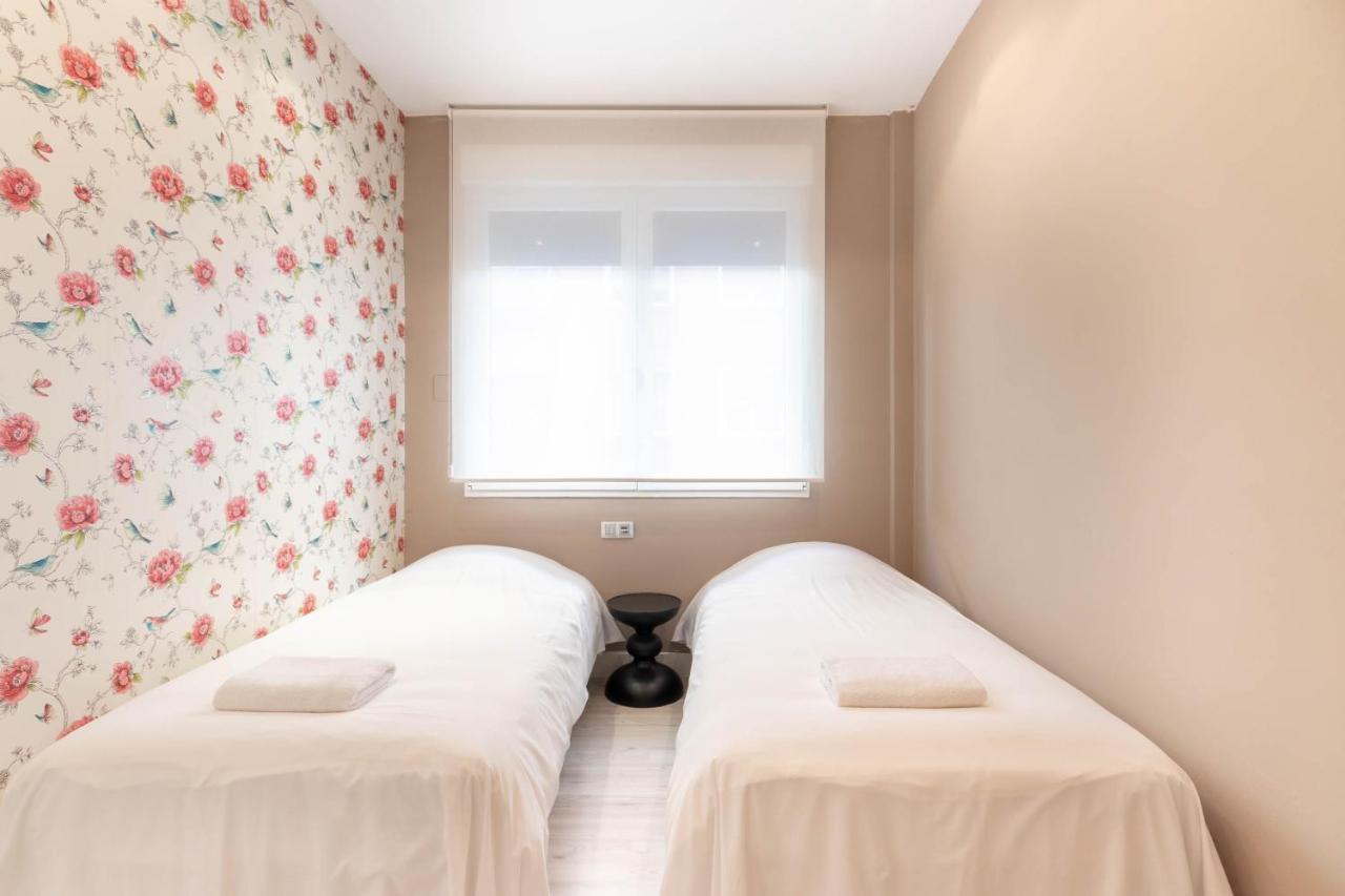 Volantin Ii With Jacuzzi By Aston Apartment