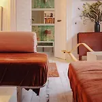 Habitaciones En Apartamento Independiente