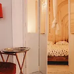 Habitaciones En Apartamento Independiente