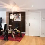 Piso Moderno, Centrico Y Con Garaje Gratis
