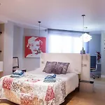Piso Moderno, Centrico Y Con Garaje Gratis