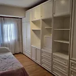 Apartamento Con Garaje Opcional Con 2 Banos Cerca Ayuntamiento