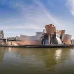 Vivienda Turistica De Prestancia Junto A La Ria De Nervion Bilbao