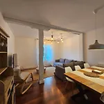 Habitacion En Atico Con Terraza En Bilbao