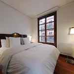 Cornerstone, Apartamento En Casco Viejo