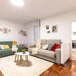 1 Parada Al Casco Viejo, 1 Min En Metro - Santutxu