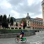 Piso En El Centro De Bilbao, Frente A La Alhondiga