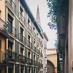 Old Town Madari By People Rentals