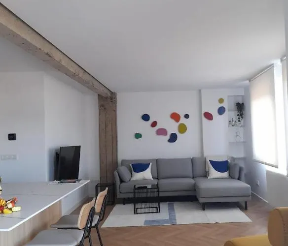 Alojamiento Moderno Y Sofisticado Con Vistas A La Ciudad