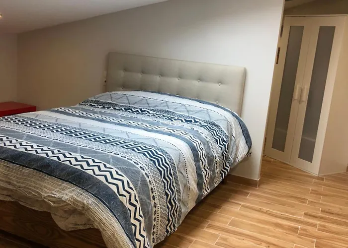 Habitacion Con Cocina Y Bano
