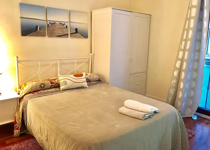 4 Bedrooms Flat In The City Center