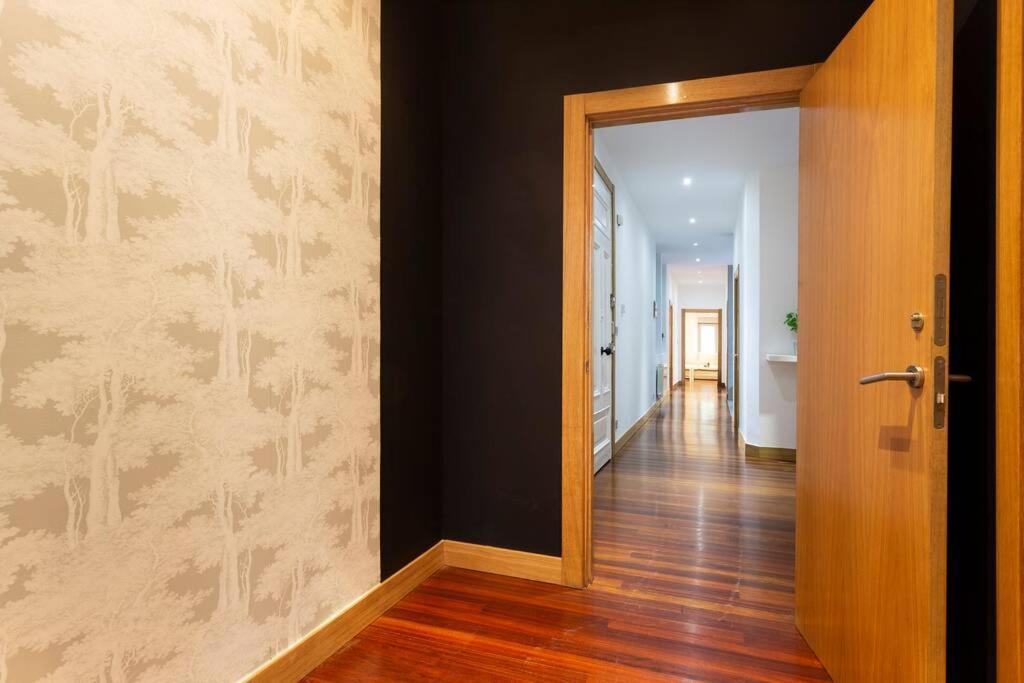 Apartment Isozaki. 5 Dormitorios Y Jardin Privado Al Lado Del Guggenheim *