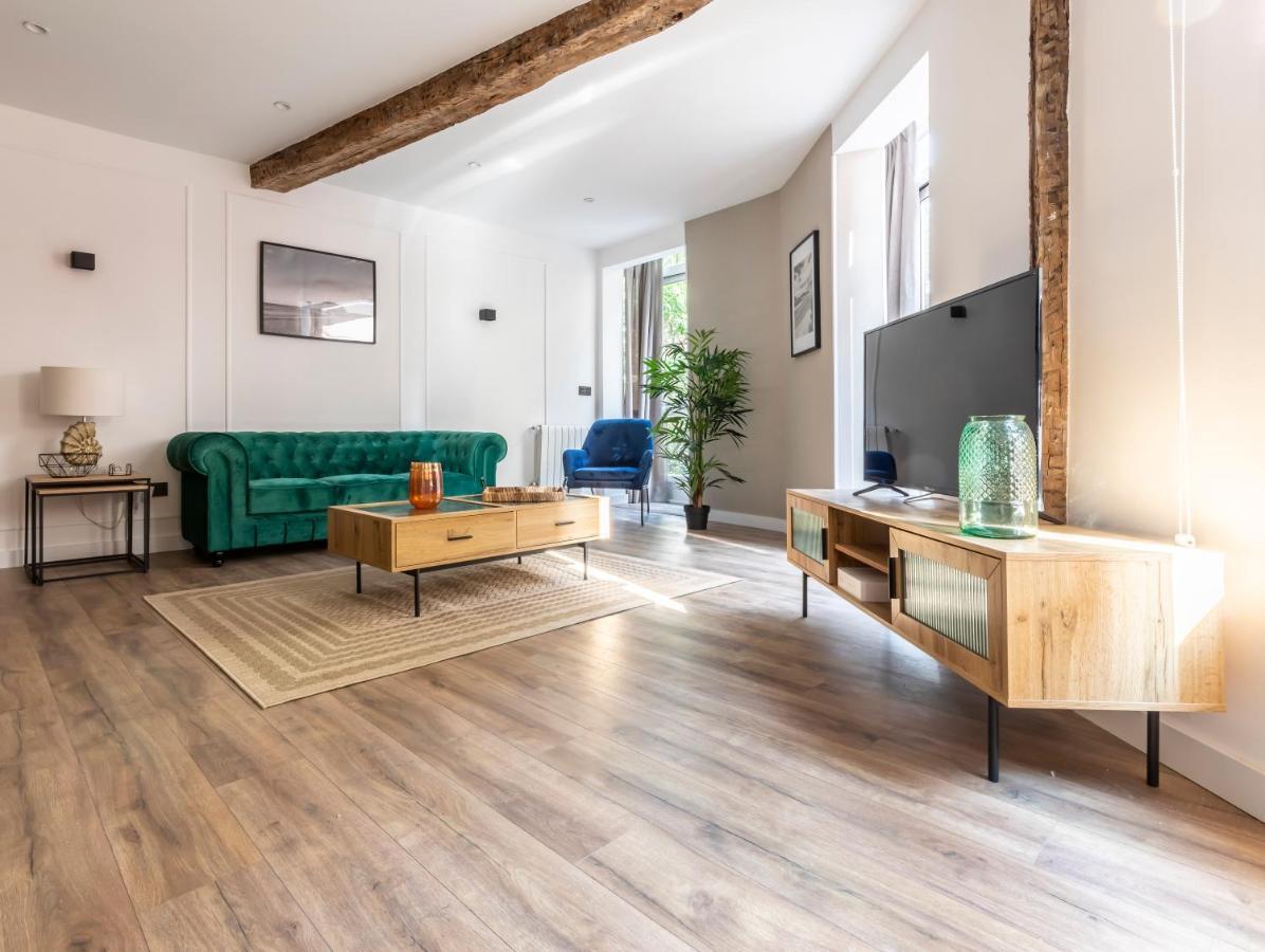 Vivienda Turistica Plaza De Tres Pilares * Bilbao
