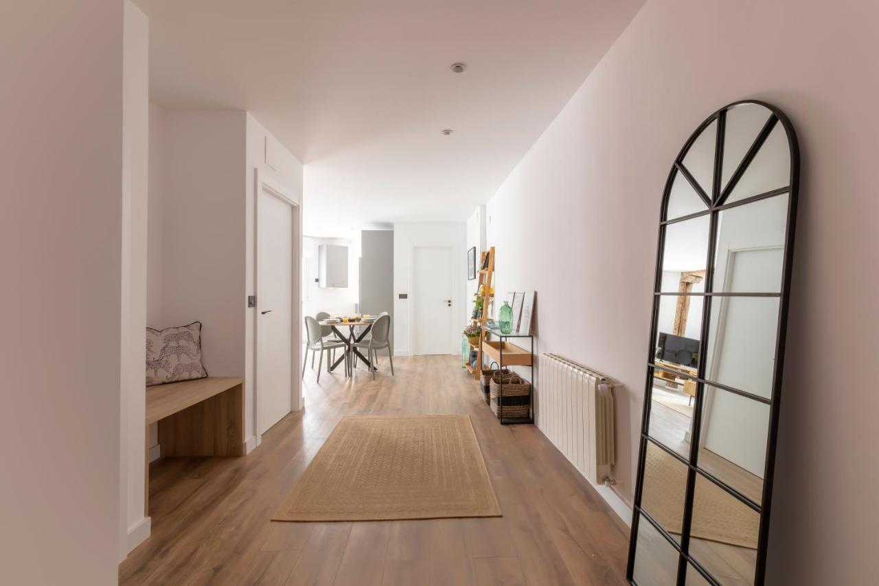 Vivienda Turistica Plaza De Tres Pilares Apartment