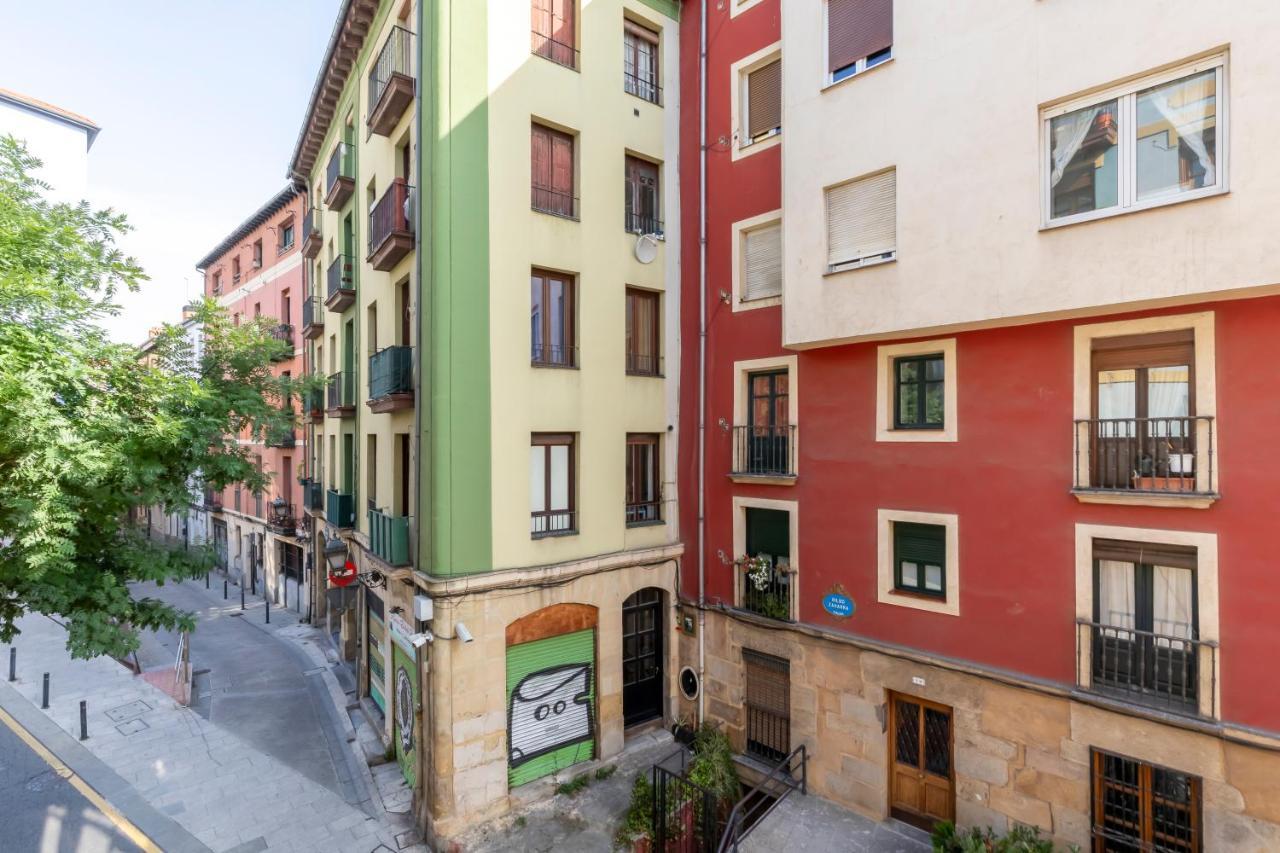 Vivienda Turistica Plaza De Tres Pilares Apartment Bilbao