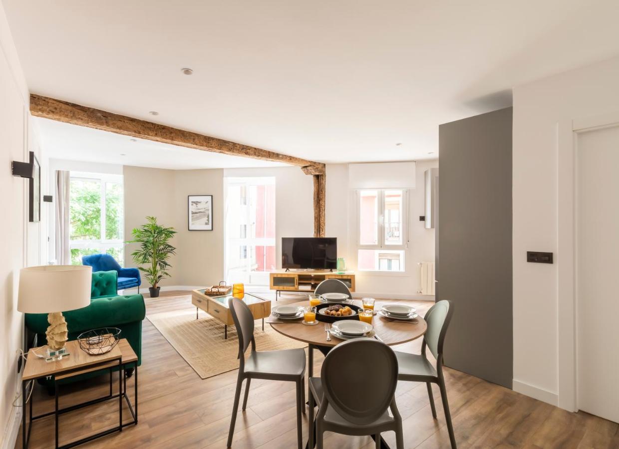 Vivienda Turistica Plaza De Tres Pilares Apartment Bilbao