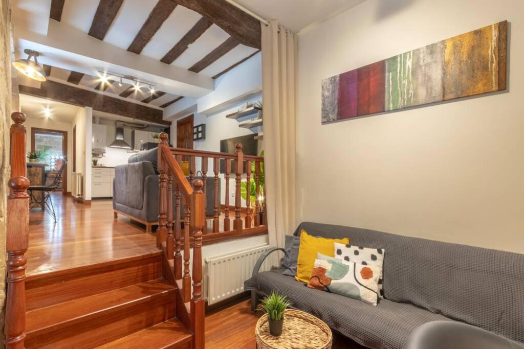 Precioso Apartamento En Antiguo Palacio Bilbao
