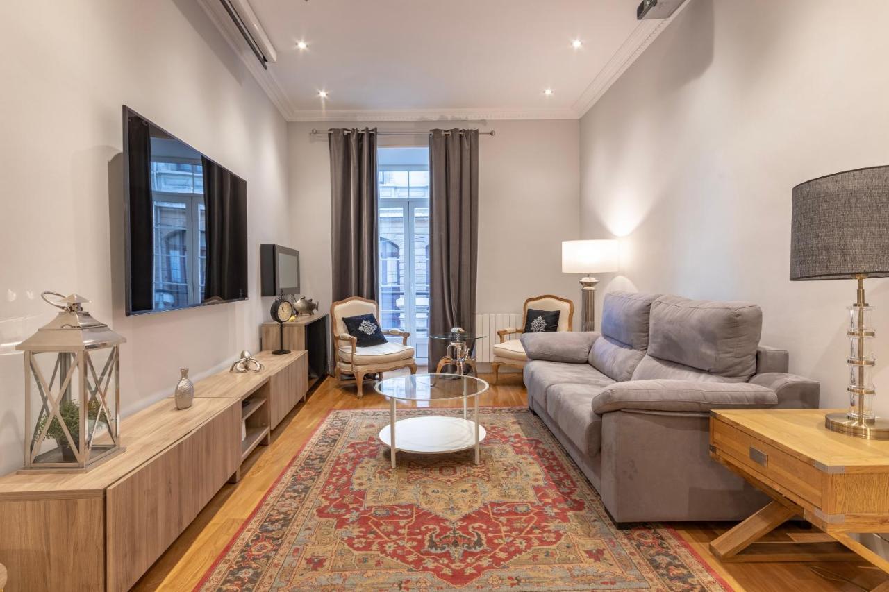 Amplio Y Elegante En Casco Viejo Con Parking Bilbao