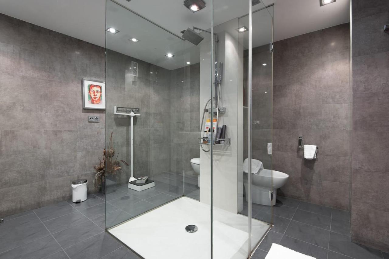 Piso Moderno, Centrico Y Con Garaje Gratis *