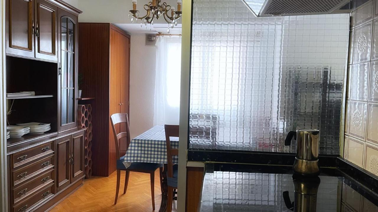 Apartamento 2 Habitaciones Cerca Del Centro Y Wifi Apartment *