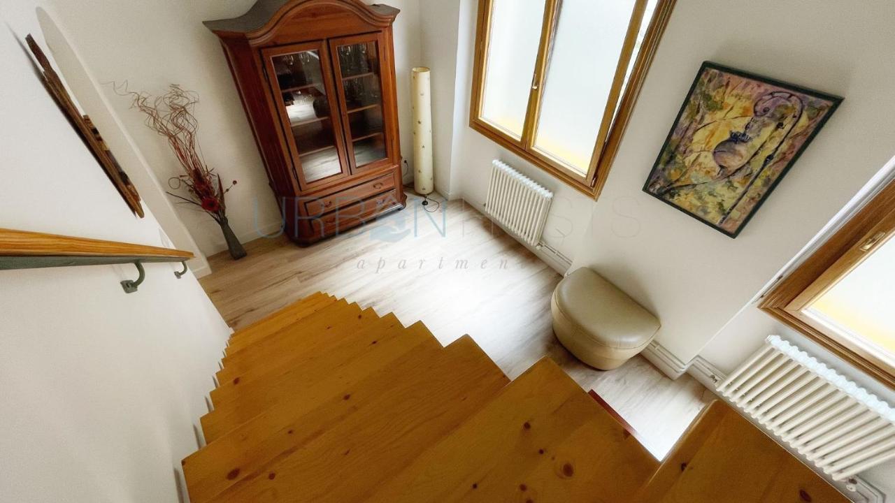 Vivienda Turistica Con Encanto Centrico, Wifi Y Patio Apartment *
