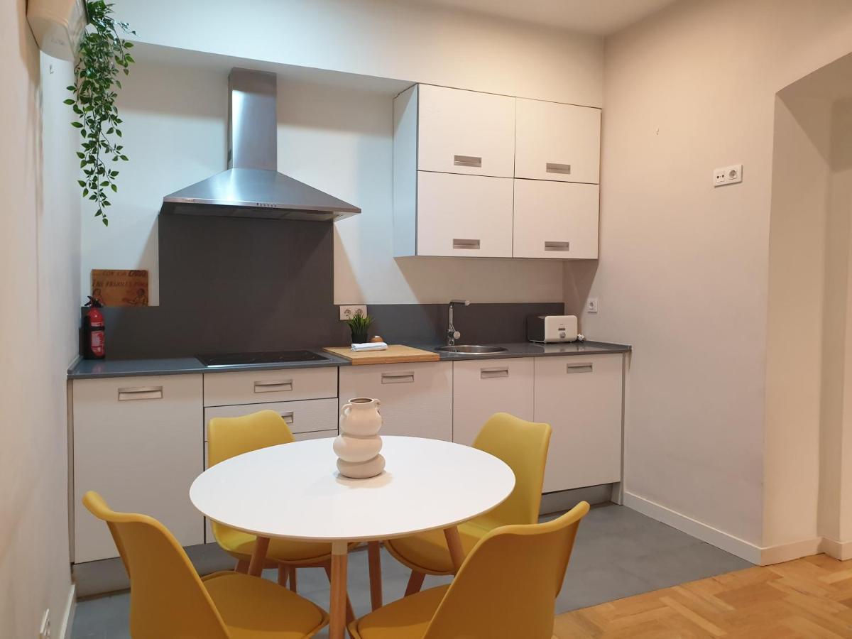 Appartement Con Patio En El Centro De Bilbao&guggenheim Bilbao