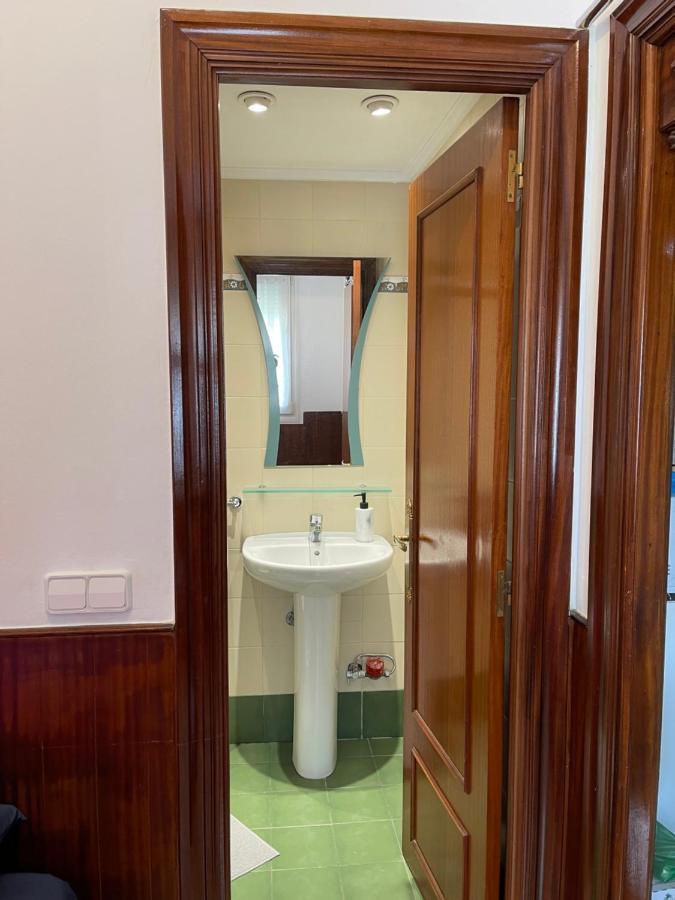 Con Bano Privado Homestay *